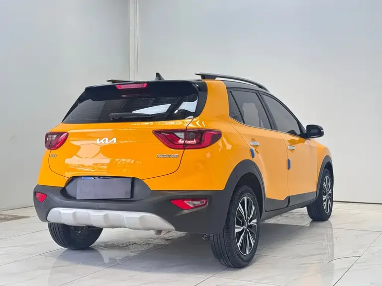 Kia Stonic 1.4 L CVT Fun Enjoyment Sunroof