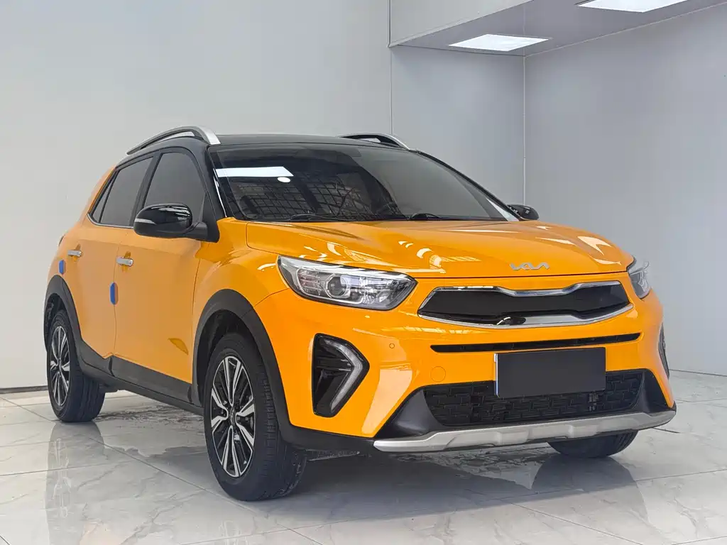 Stonic 1.4 L CVT Fun Enjoyment Sunroof