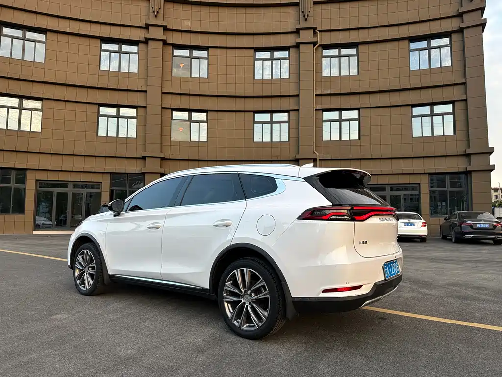 Tang 2.0 T Auto Connected Honored 7-seat CN-VI