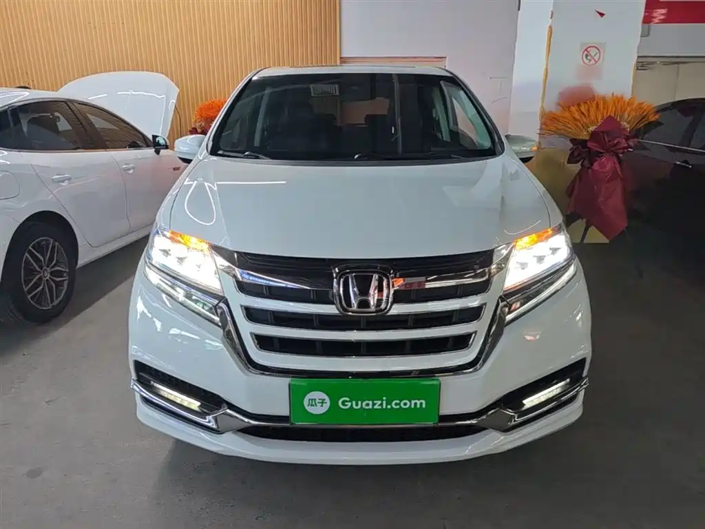 Elysion 2.0 L Hybrid Luxury