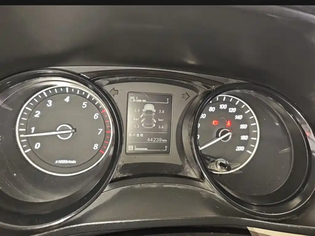 Wuling Journey 1.5 T Manual Luxury