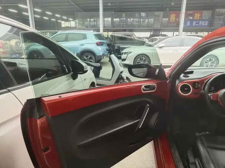 Volkswagen Beetle 180 TSI Comfort Joy