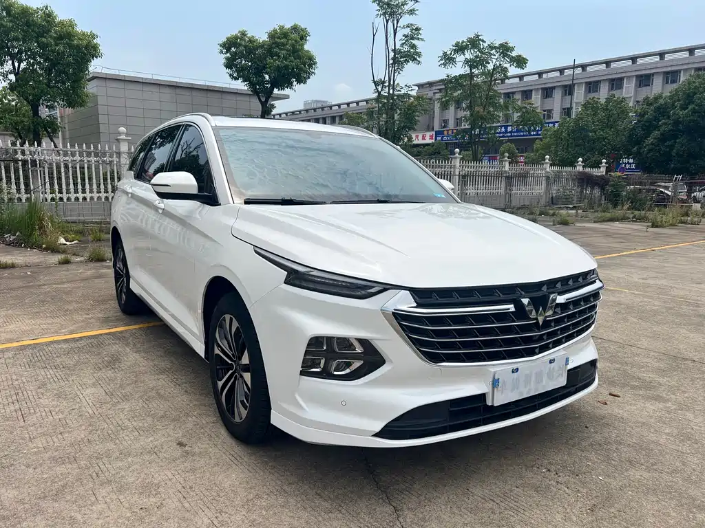 Wuling Victory 1.5 T CVT Flagship