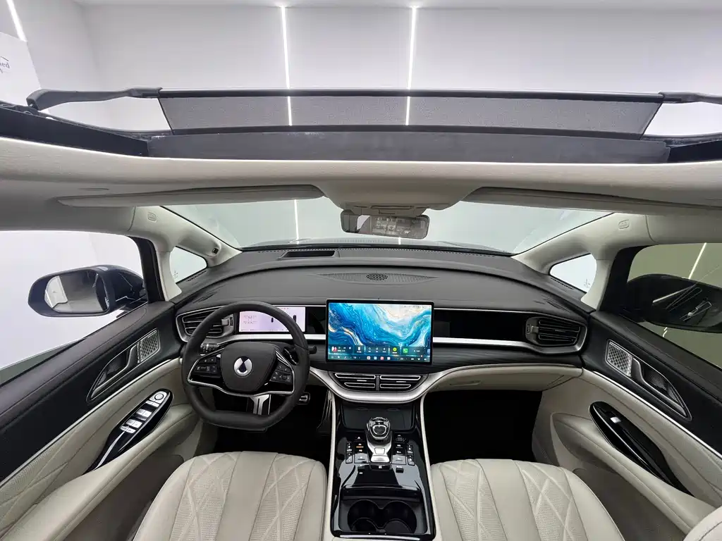 Denza D9 DM-i Smart Drive 1020 4 WD Flagship