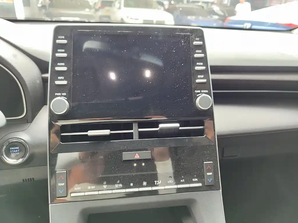 Avalon 2.5 L Luxury