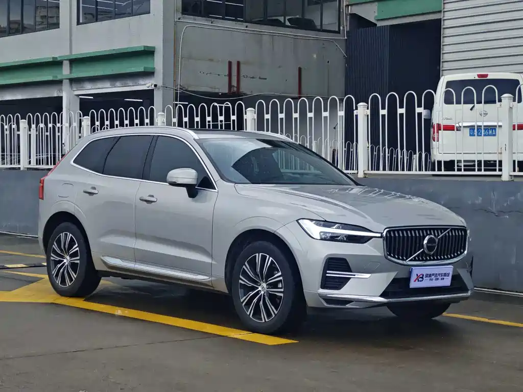 Volvo XC60 B5 4 WD Smart Vision Luxury