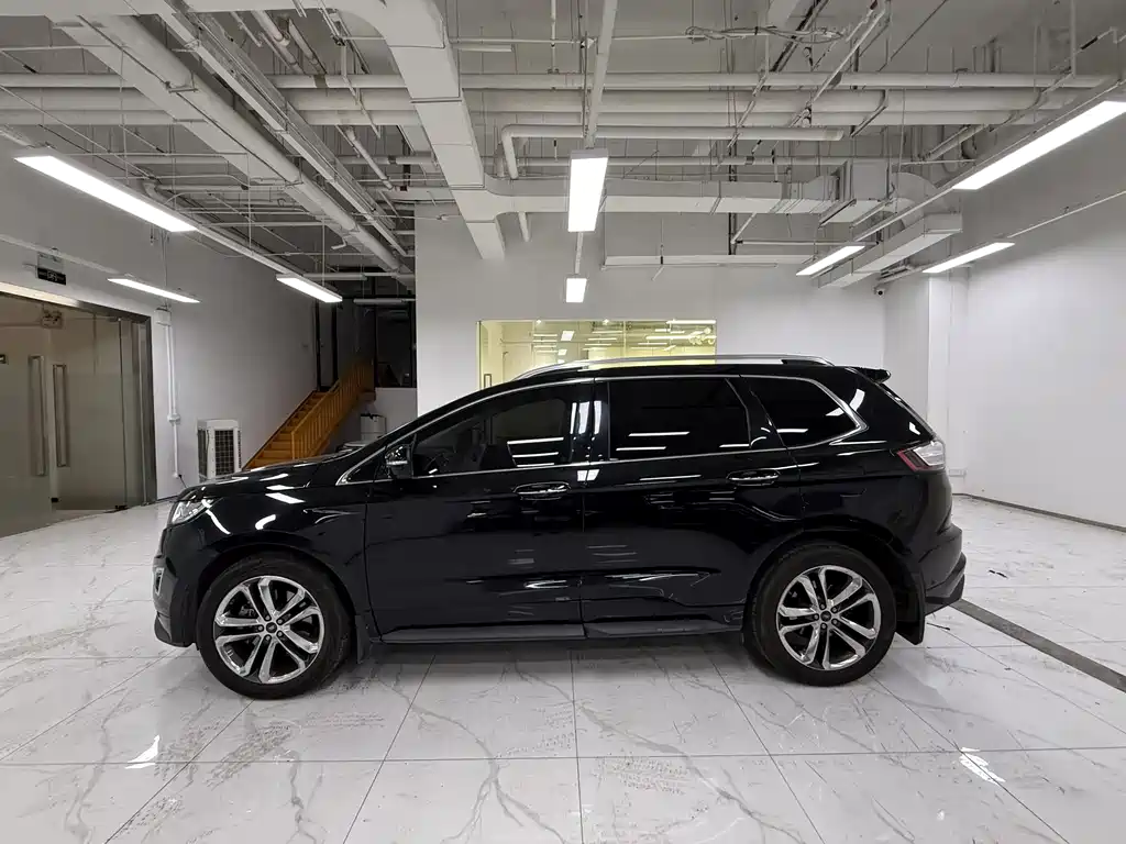 Edge EcoBoost 245 2 WD Sport 7-seat