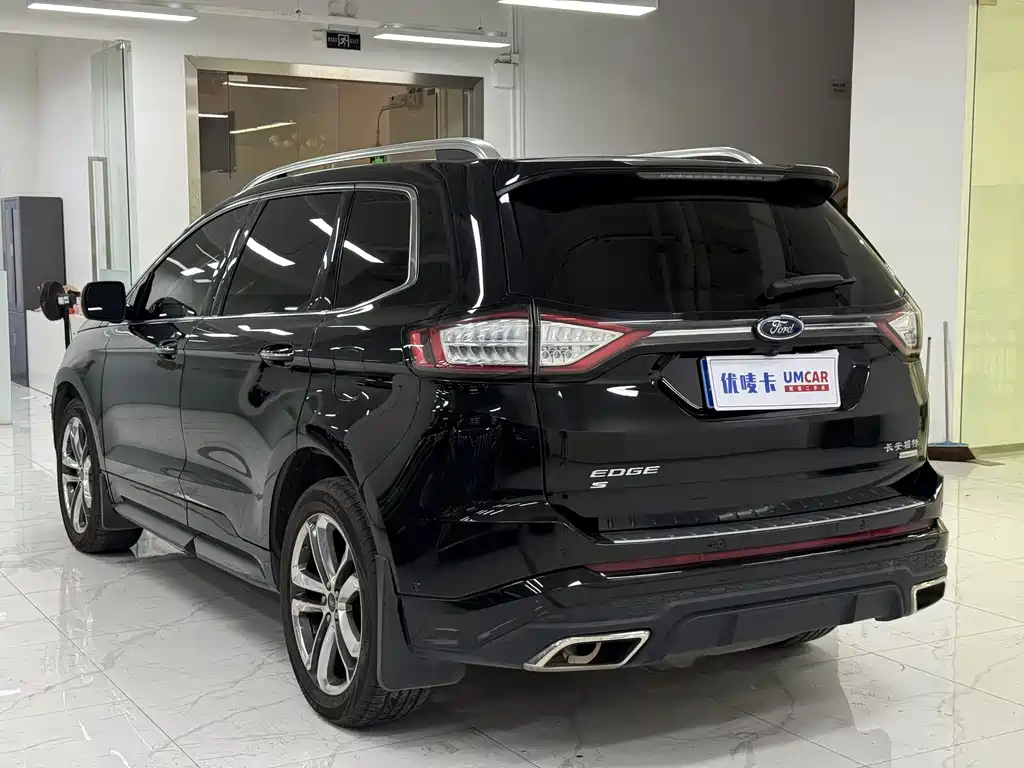 Edge EcoBoost 245 2 WD Sport 7-seat