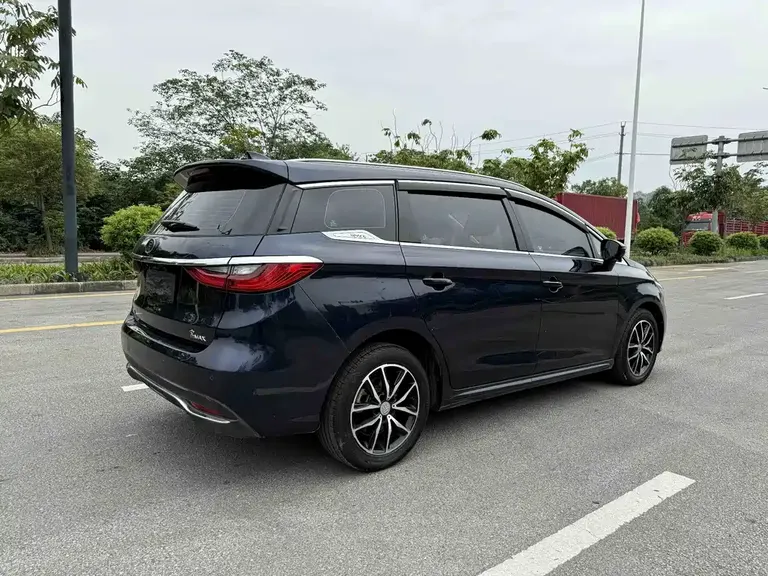 BYD Song MAX 1.5 T Auto Connected Elite 7-seat