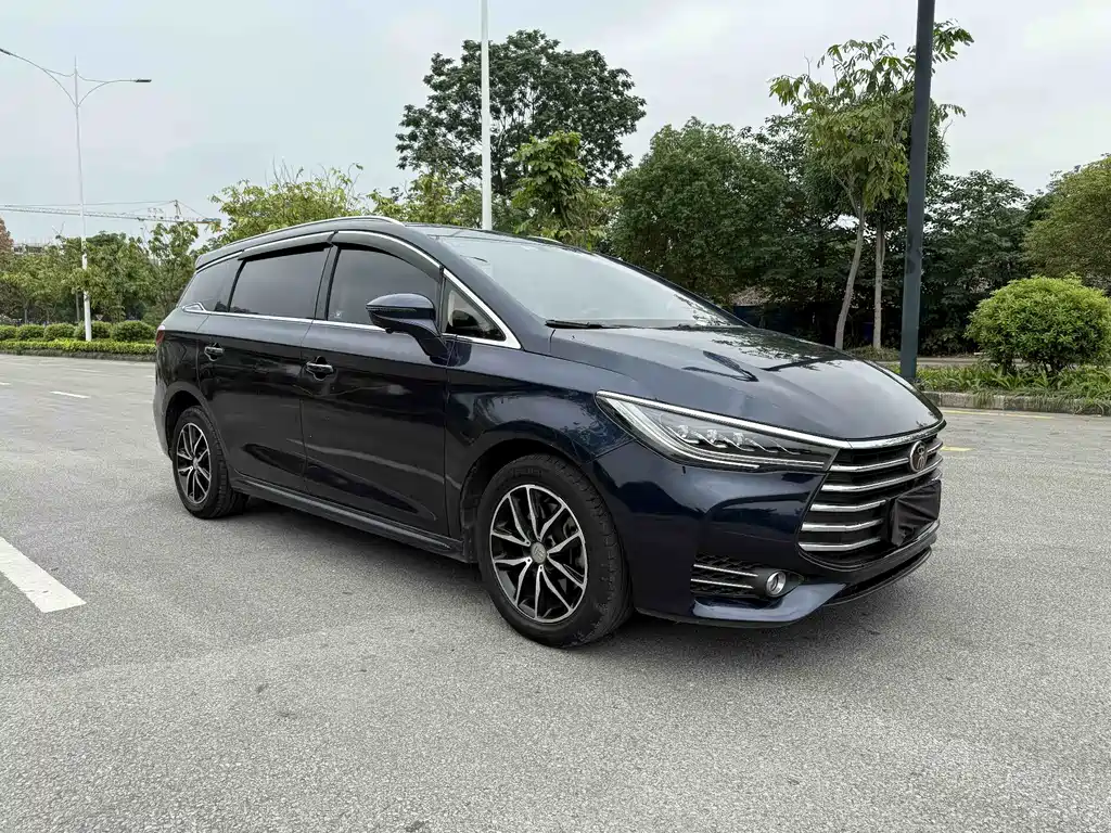 Song MAX 1.5 T Auto Connected Elite 7-seat