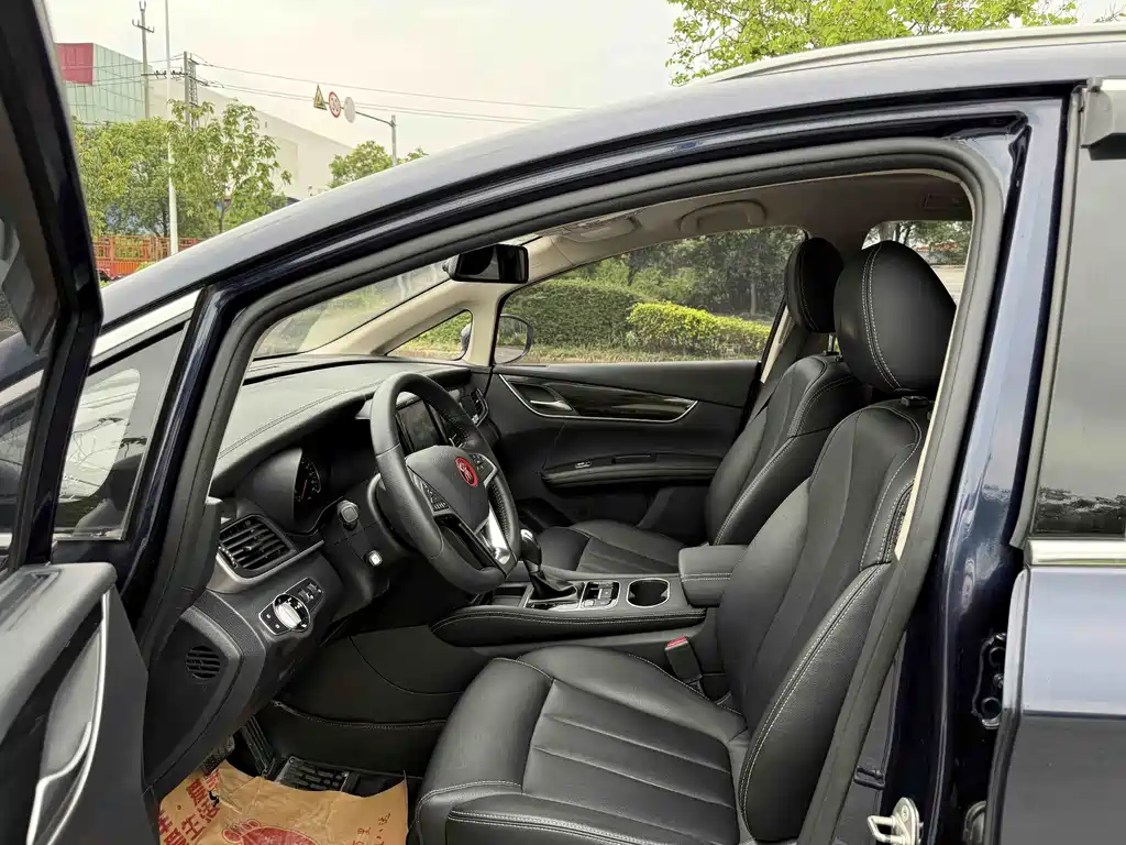 Song MAX 1.5 T Auto Connected Elite 7-seat
