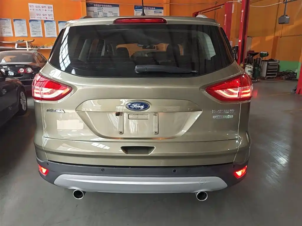 Kuga 1.6 L GTDi 2 WD Comfort