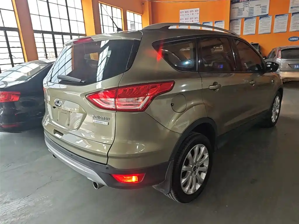 Kuga 1.6 L GTDi 2 WD Comfort