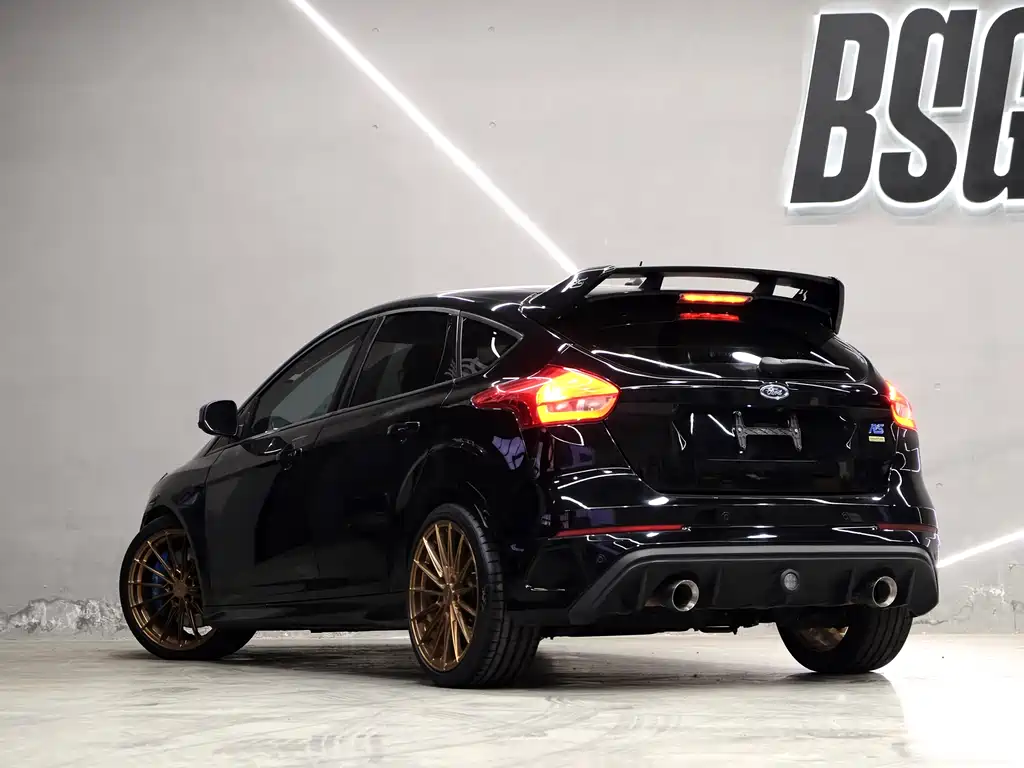Focus (Import) 2.3 T RS Track