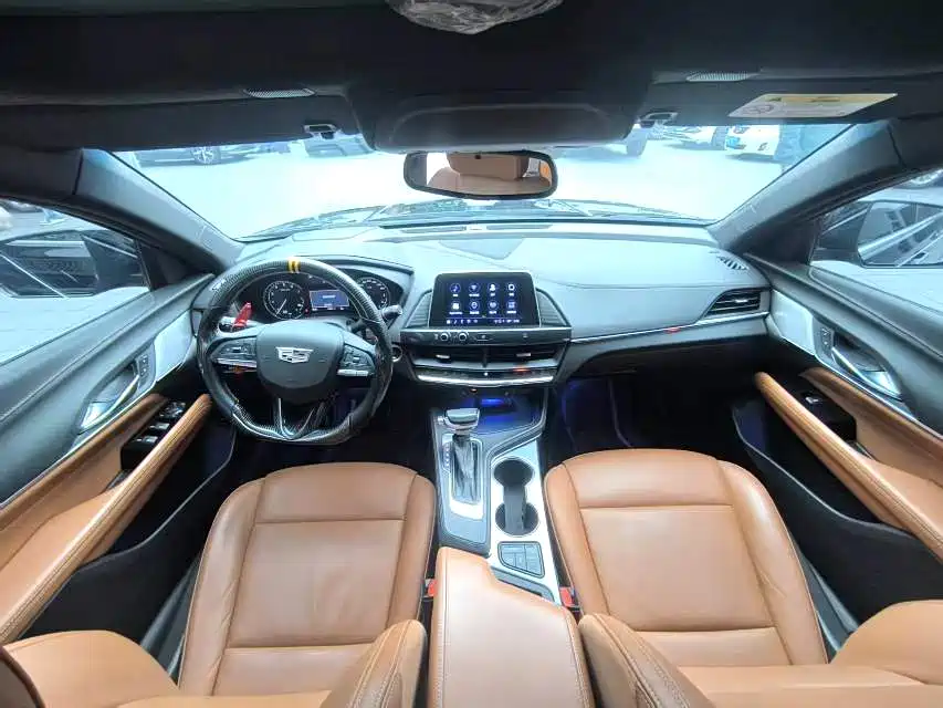 Cadillac CT4 28 T Luxury