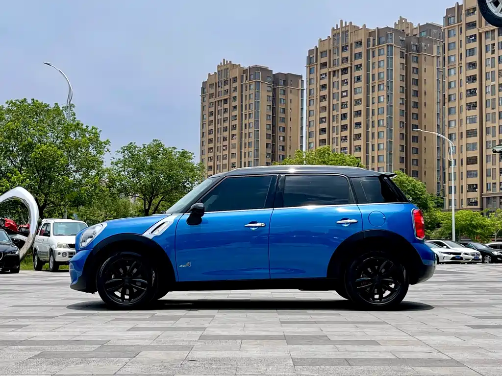 MINI COUNTRYMAN 1.6 T COOPER ALL4 Excitement