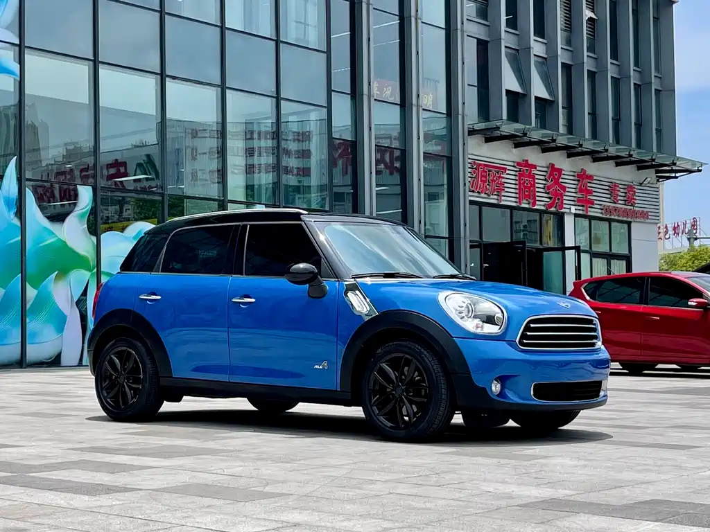 MINI COUNTRYMAN 1.6 T COOPER ALL4 Excitement