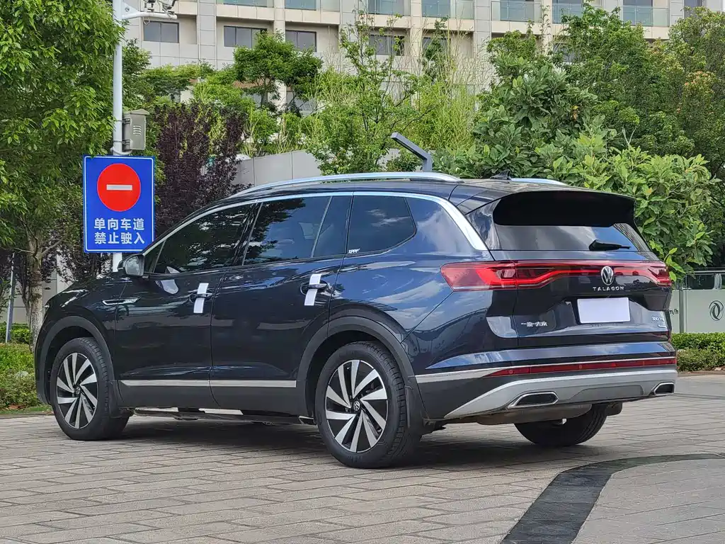 Talagon 380 TSI 4 WD Luxury Premium Realm Pro 6-seat