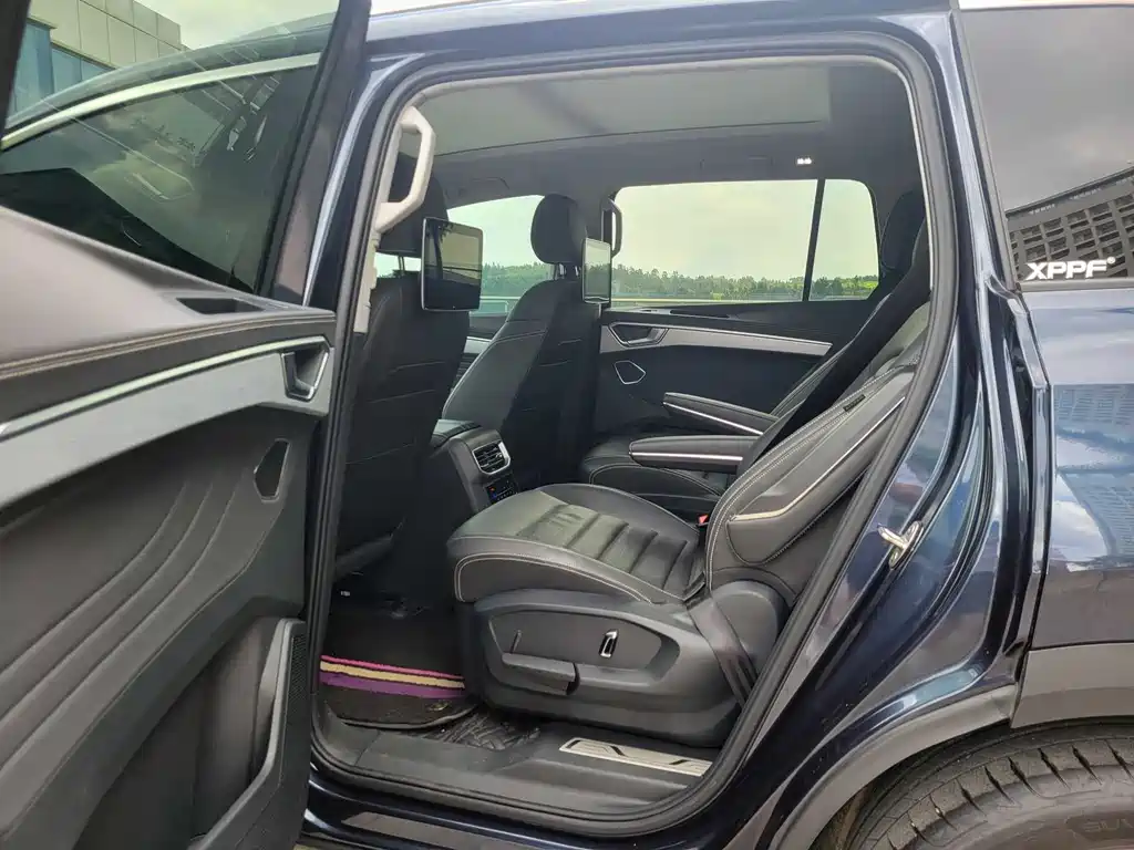 Talagon 380 TSI 4 WD Luxury Premium Realm Pro 6-seat