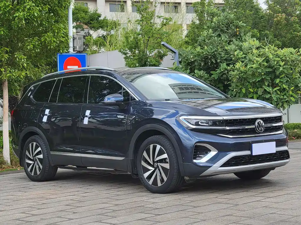 Talagon 380 TSI 4 WD Luxury Premium Realm Pro 6-seat