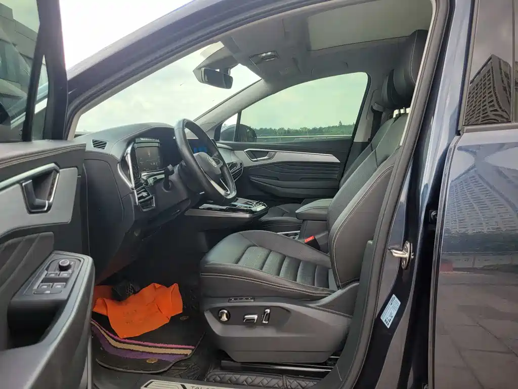 Talagon 380 TSI 4 WD Luxury Premium Realm Pro 6-seat