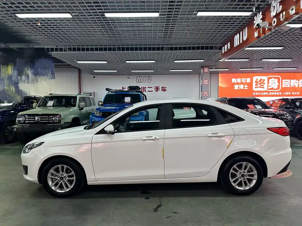Escort 福睿斯 2019款 改款 1.5 L 手动质享型（胎压监测） 国VI