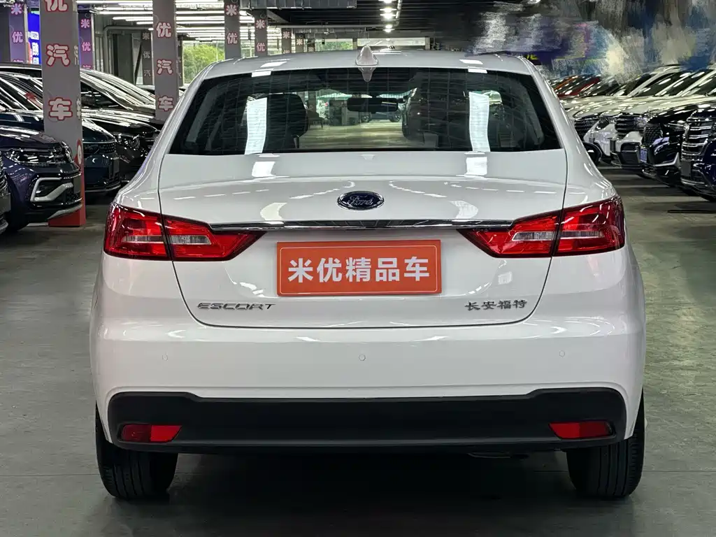Escort 福睿斯 2019款 改款 1.5 L 手动质享型（胎压监测） 国VI