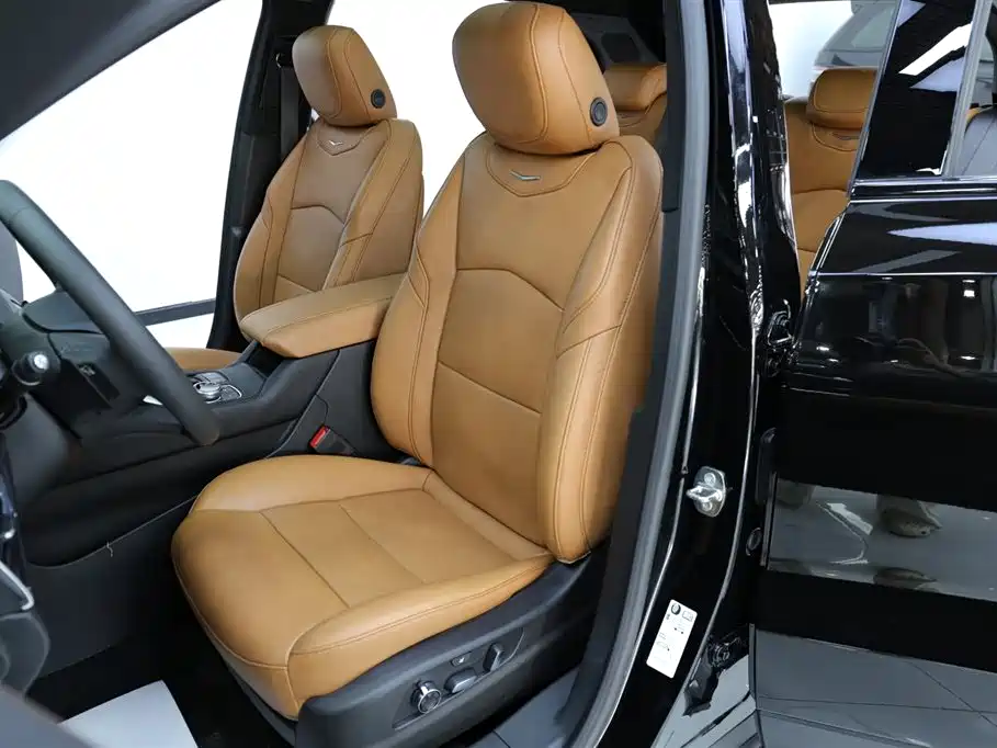 Cadillac XT4 凯迪拉克XT4 2022款 28 T 四驱尊贵型