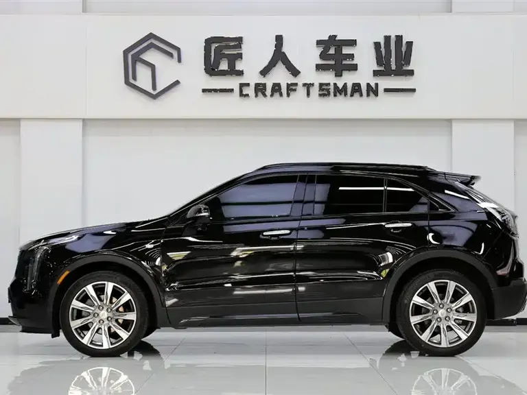 Cadillac XT4 凯迪拉克XT4 2022款 28 T 四驱尊贵型