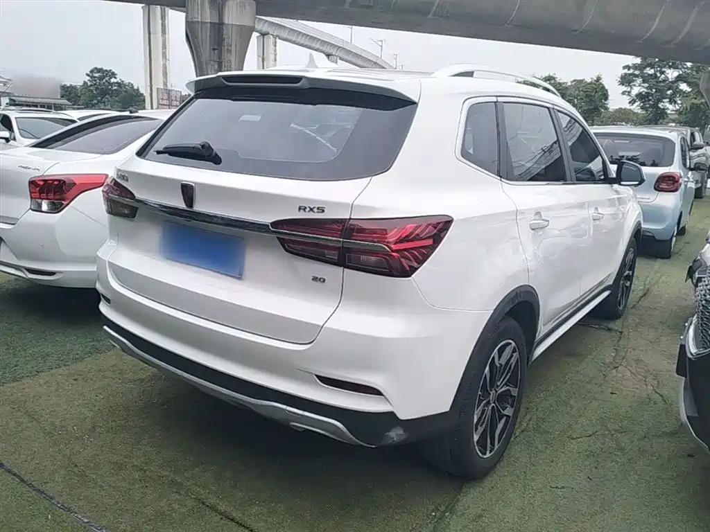 Roewe RX5 20 T 2 WD Auto Internet Smart Supreme