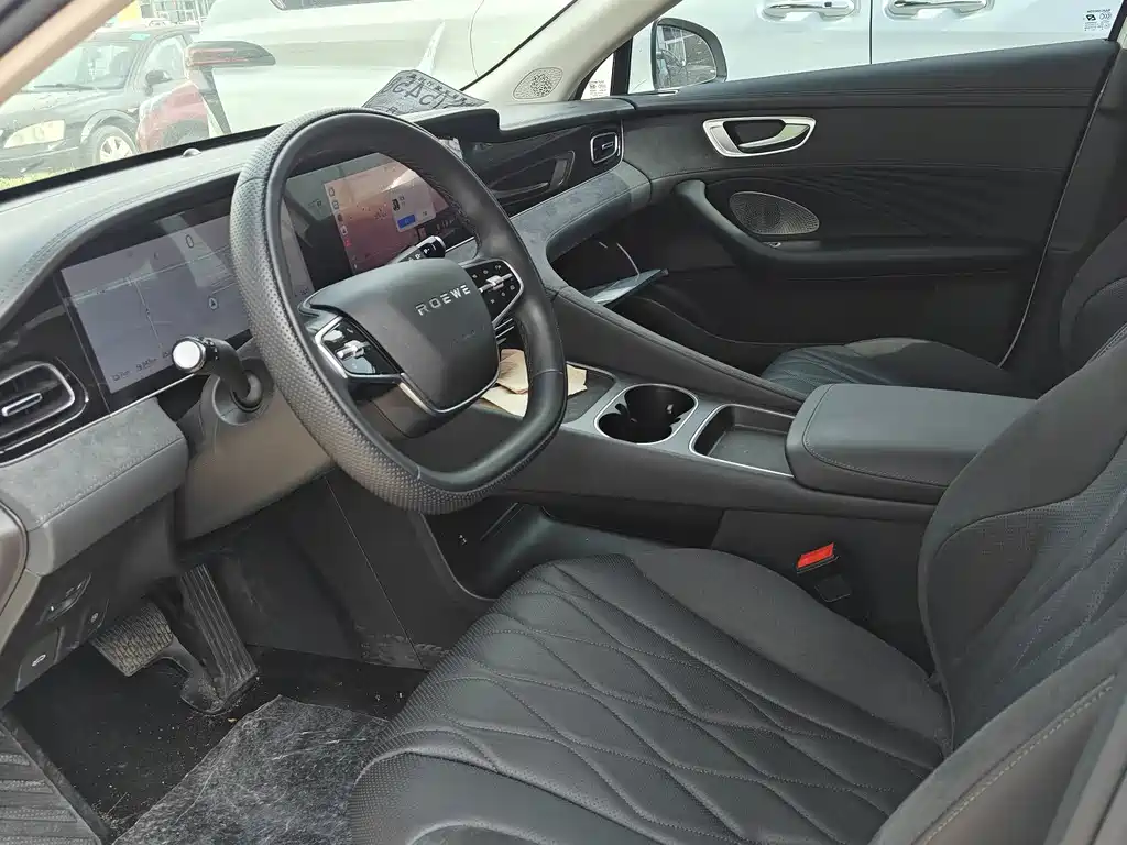 Roewe D7 DMH 125 km Outstanding