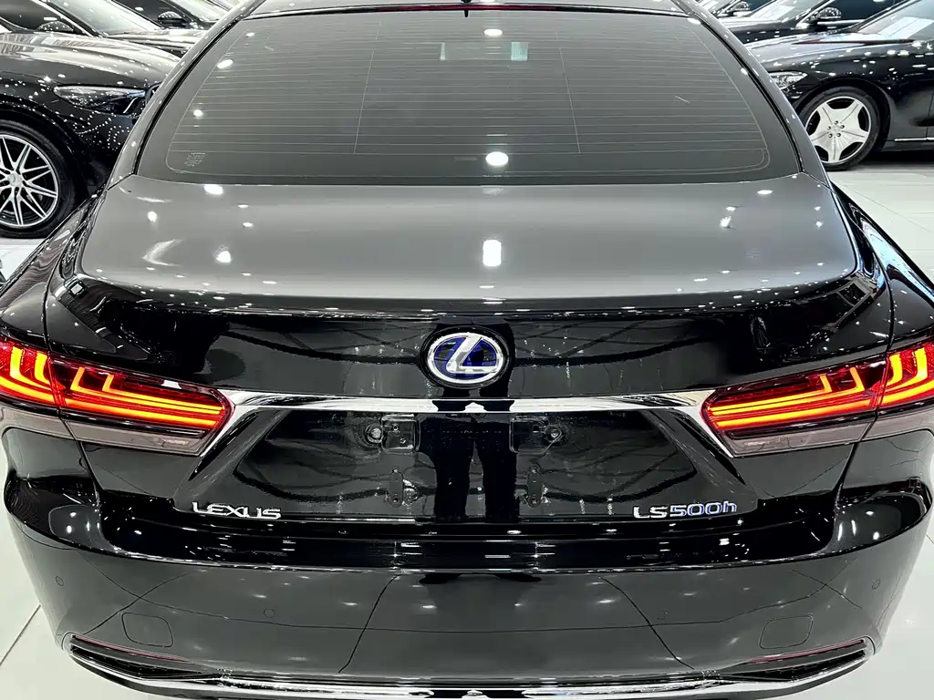Lexus LS 500 h Executive