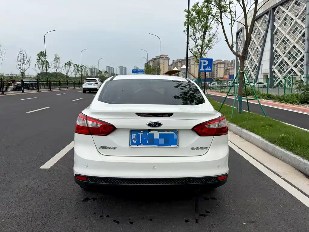 Focus Sedan 1.6 L Auto Style