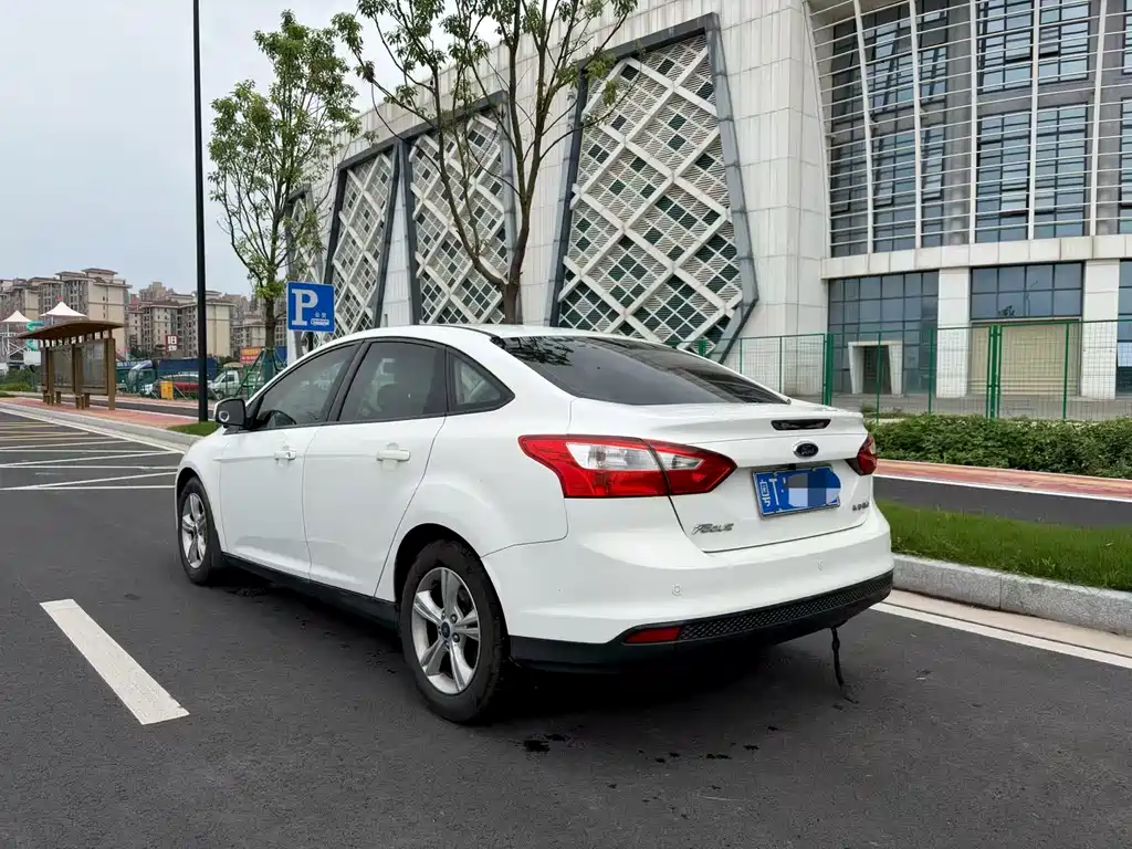 Focus Sedan 1.6 L Auto Style