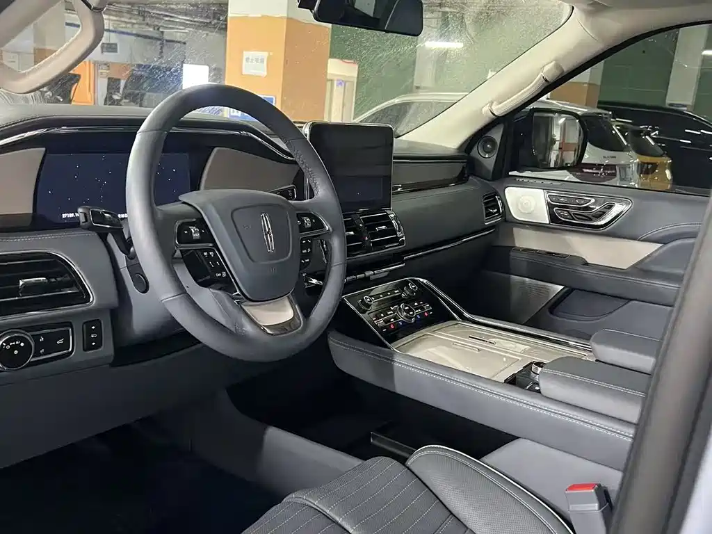 Navigator 3.5 T President Series