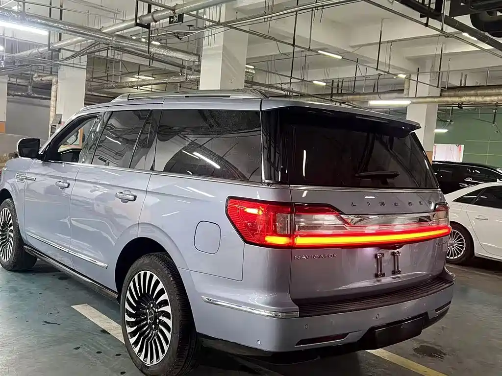 Navigator 3.5 T President Series