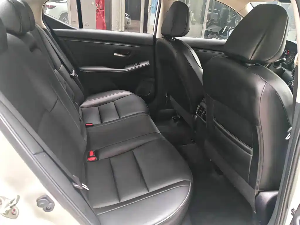 Sylphy 1.6 L XL CVT Joy