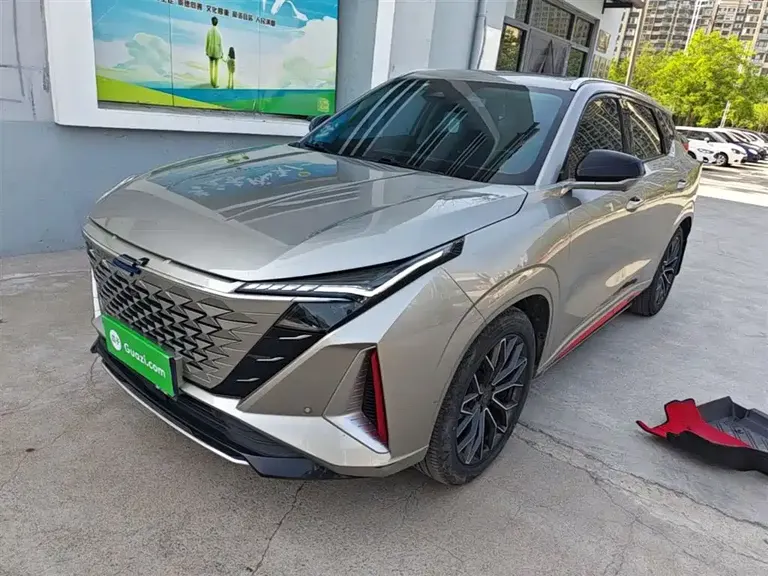 Changan Oshan Z6 Blue Whale 1.5 T DCT Smart Leading