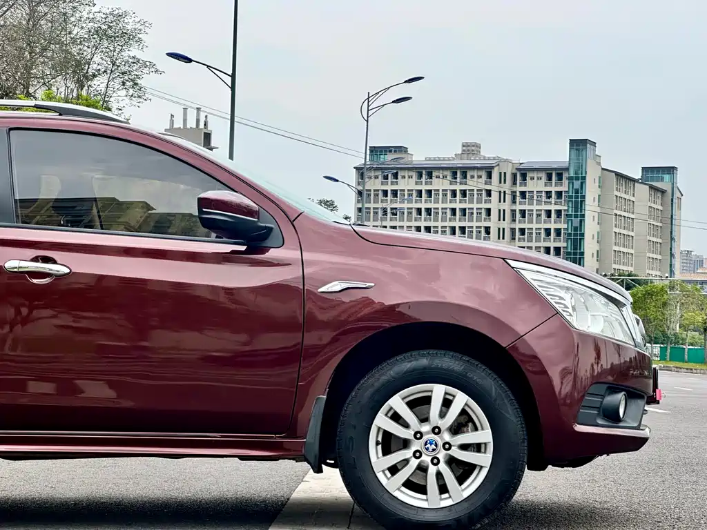 Venucia T70 2.0 L CVT Wise Travel