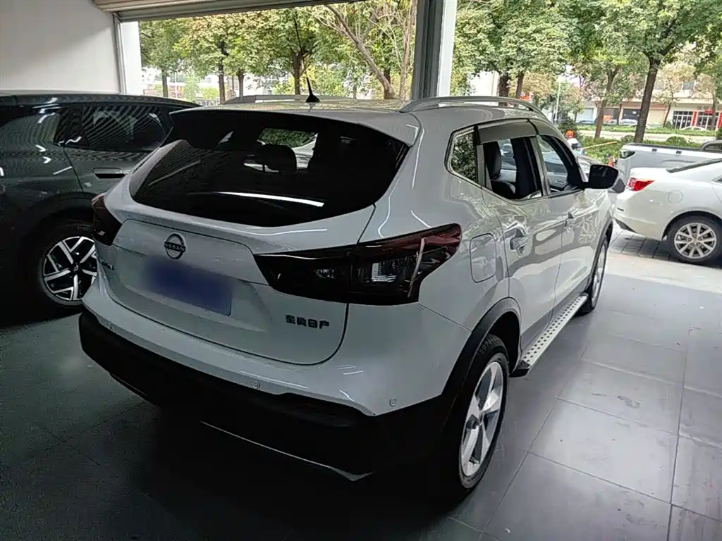 Qashqai Classic 2.0 L CVT XV Comfort