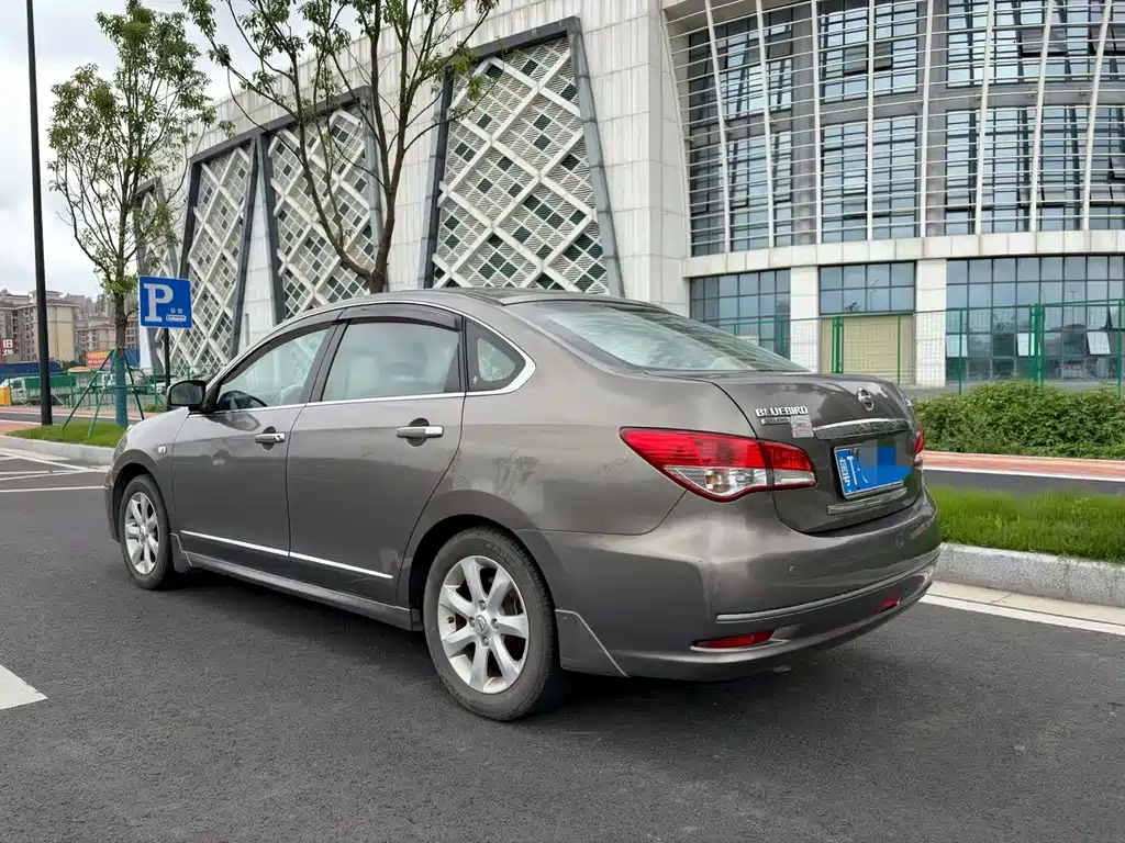 Sylphy 1.6 XL Auto Luxury Sunroof