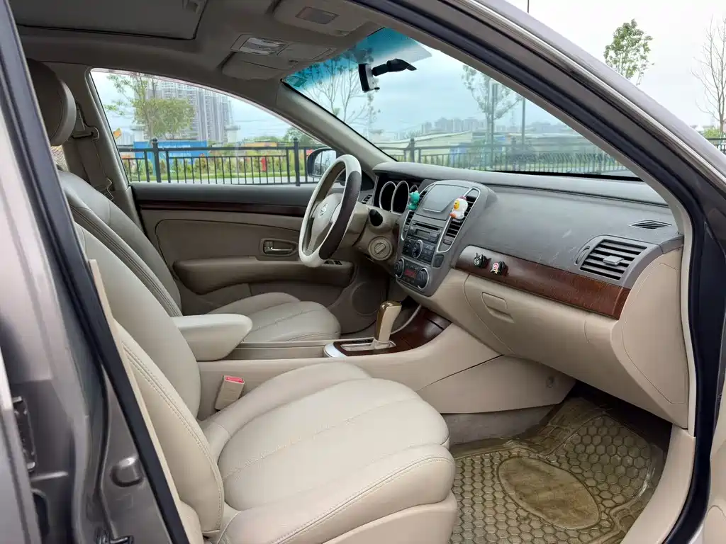 Sylphy 1.6 XL Auto Luxury Sunroof
