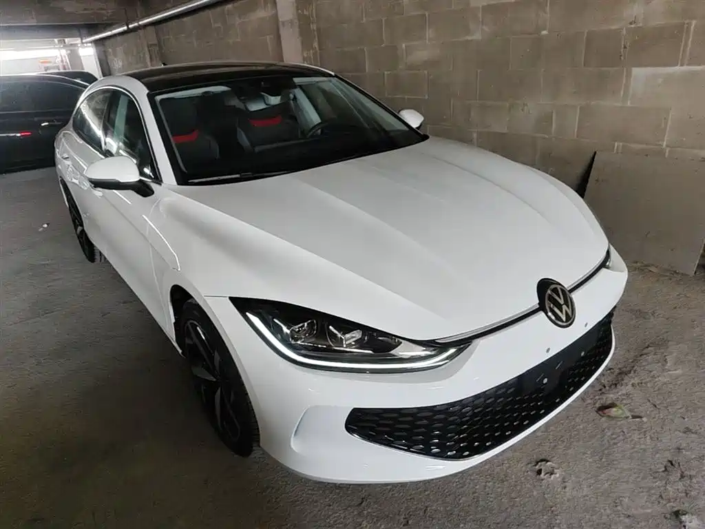 Lamando Lamando L 280 TSI DSG Spicy Cool