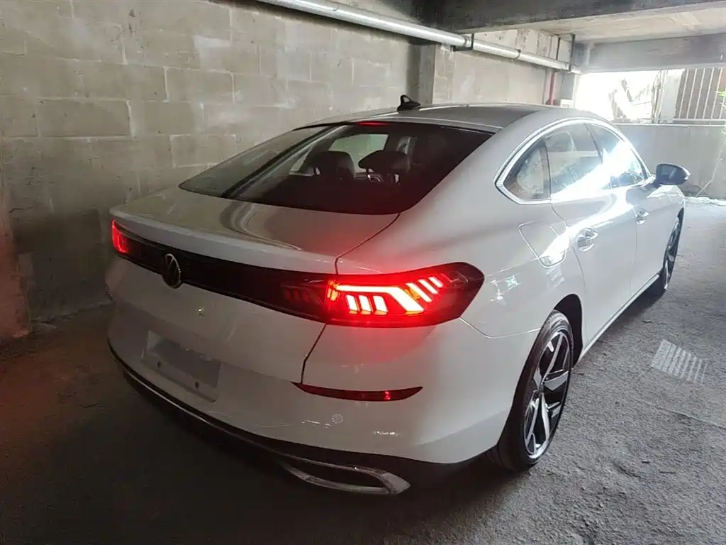 Lamando Lamando L 280 TSI DSG Spicy Cool
