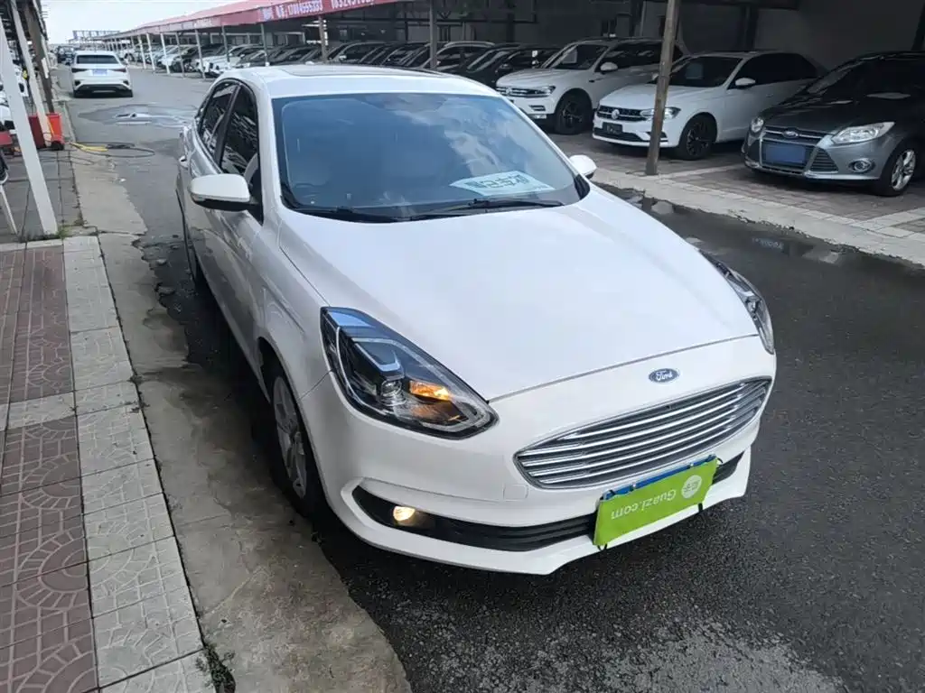 Escort Facelift 1.5 L Auto Joy CN-VI