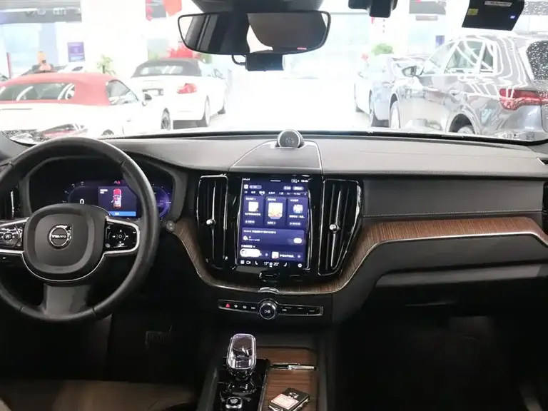 Volvo XC60 PHEV T8 PHEV Long Range 4 WD Smart Grace Luxury