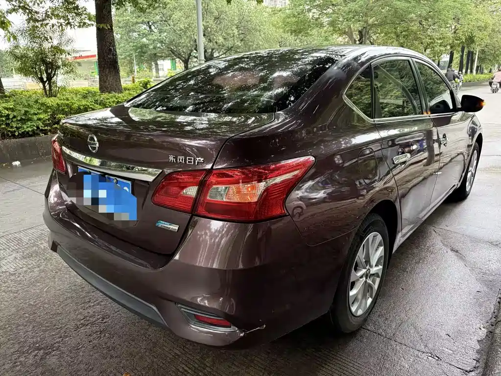 Sylphy 1.6 XV CVT Premium