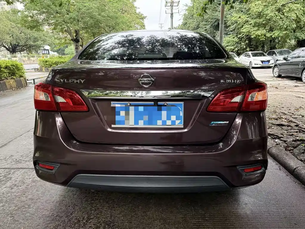 Sylphy 1.6 XV CVT Premium
