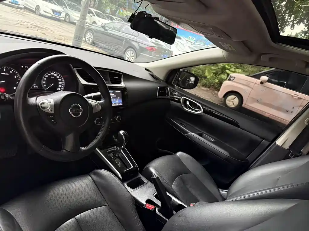Sylphy 1.6 XV CVT Premium