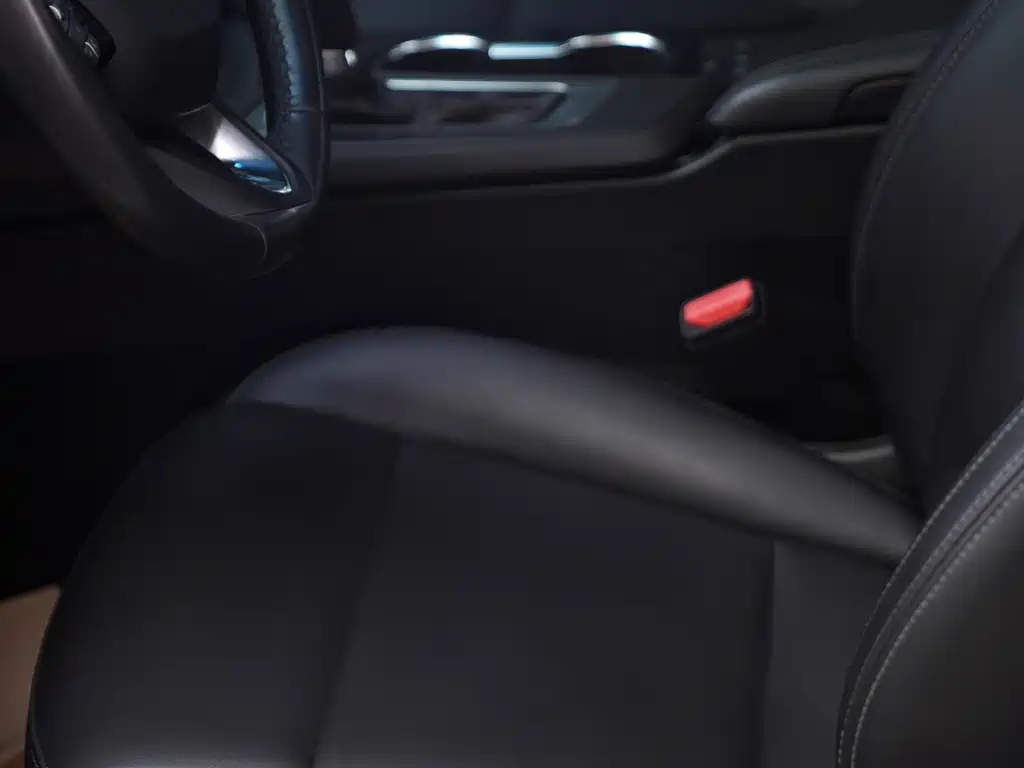 Cadillac CT4 28 T Fashion